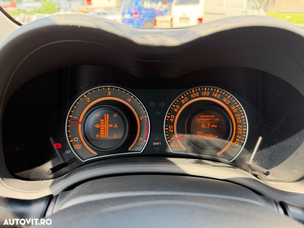 Toyota Corolla 2.0 D-4D DPF Sol - 18