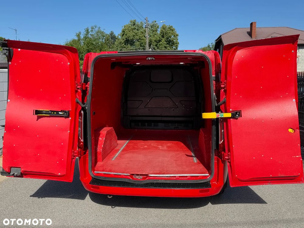 Ford TRANSIT CUSTOM - 32
