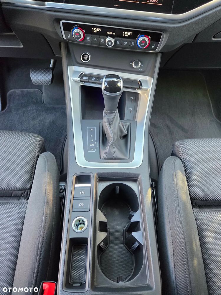Audi Q3 35 TFSI S tronic - 13