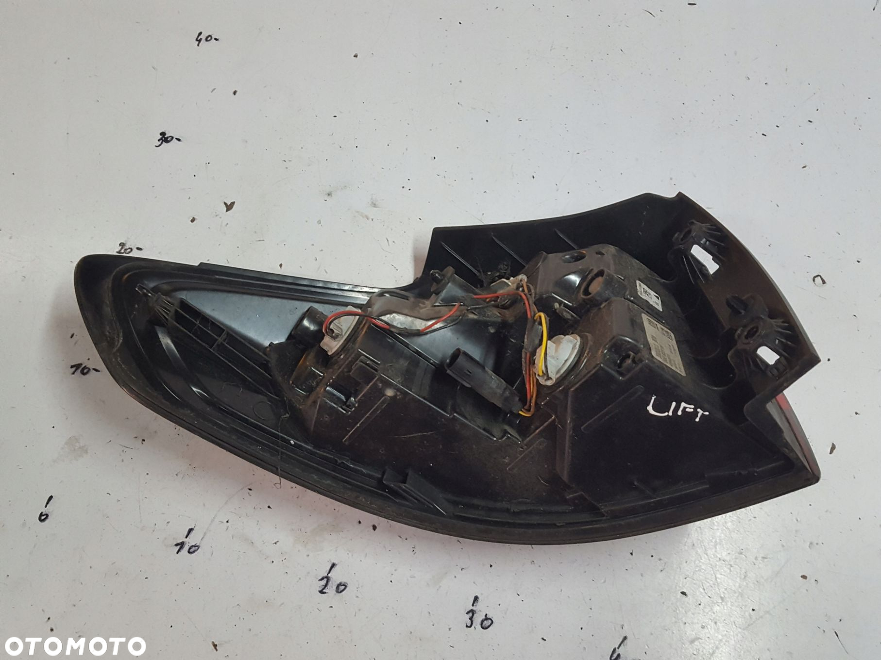 OPEL ZAFIRA III C LIFT 17-19r LAMPA PRAWA TYŁ TYLNA 39033313 - 4