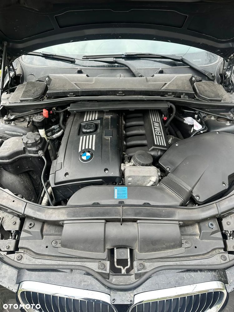 BMW Seria 3 325i - 10