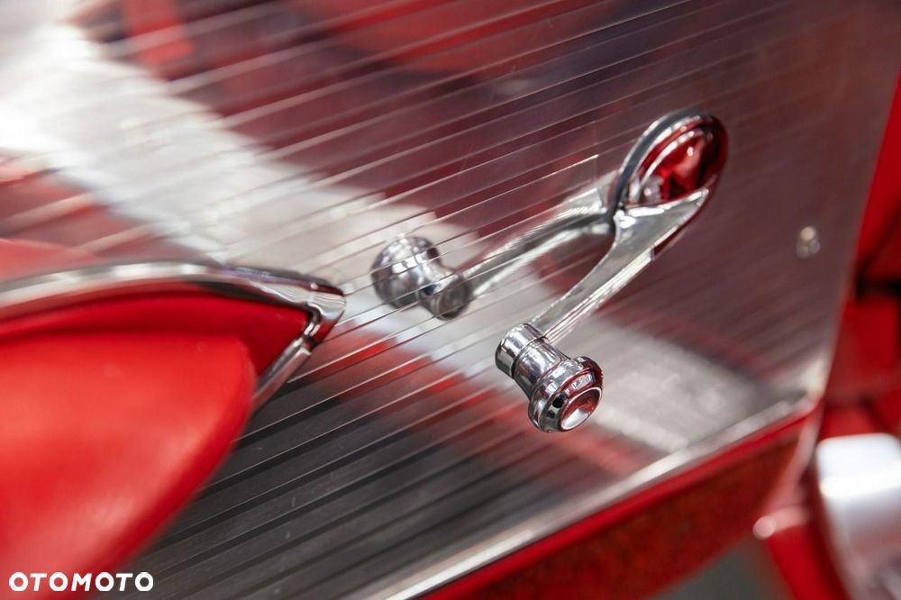 Chevrolet Corvette - 29