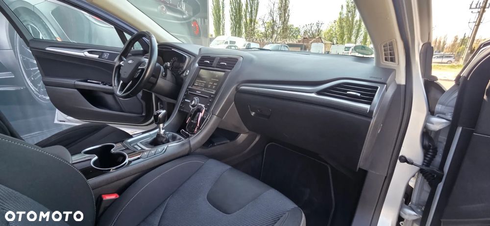 Ford Mondeo 2.0 TDCi STart-Stopp Titanium - 36