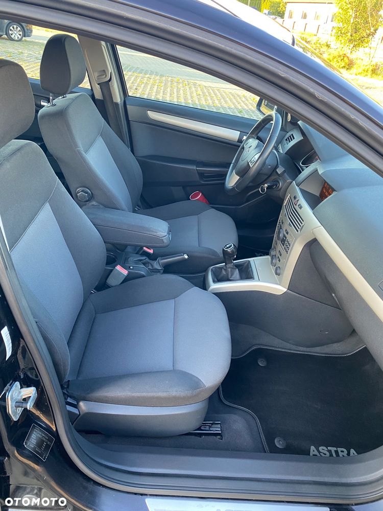 Opel Astra 1.6 Enjoy - 13