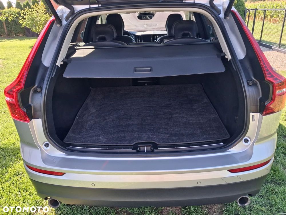 Volvo XC 60 B5 B AWD Momentum Pro - 5
