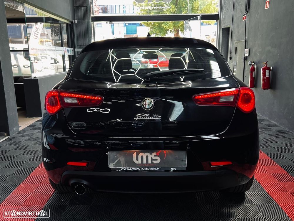 Alfa Romeo Giulietta 1.6 JTDM Distinctive - 10