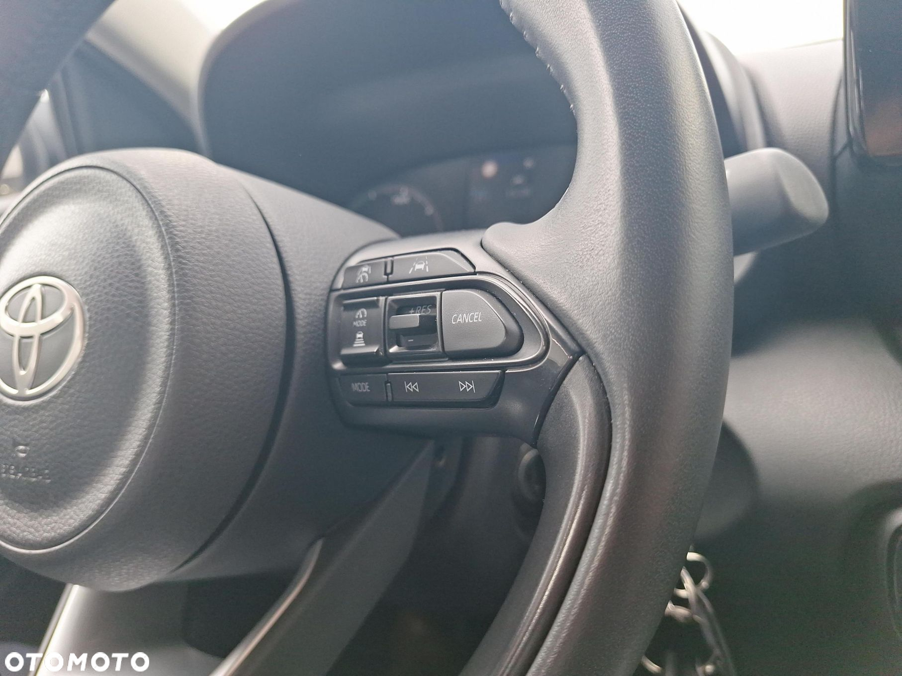 Toyota Yaris - 24