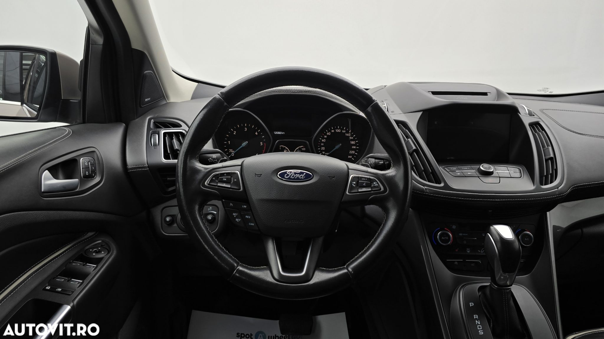 Ford Kuga - 15