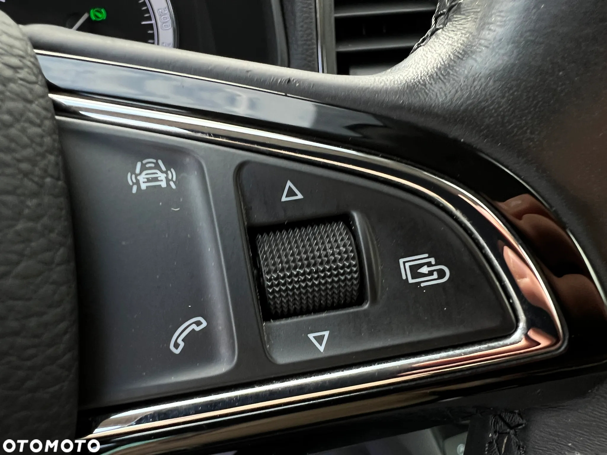 Skoda Karoq 1.5 TSI ACT 4x2 Style DSG - 28