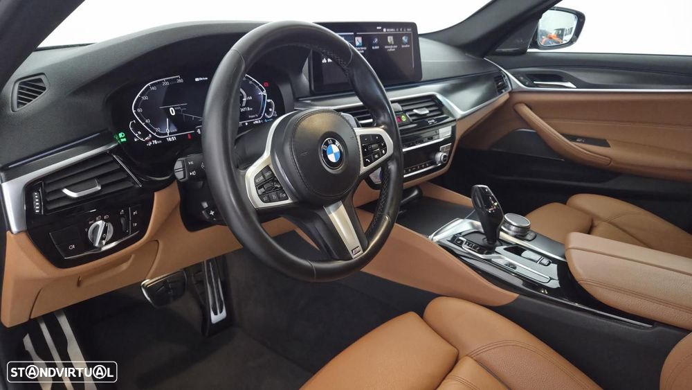 BMW 530 e Pack Desportivo M - 10