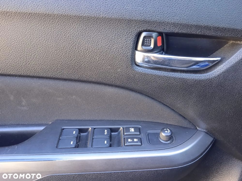 Suzuki Vitara 1.0 Boosterjet Premium 2WD - 26
