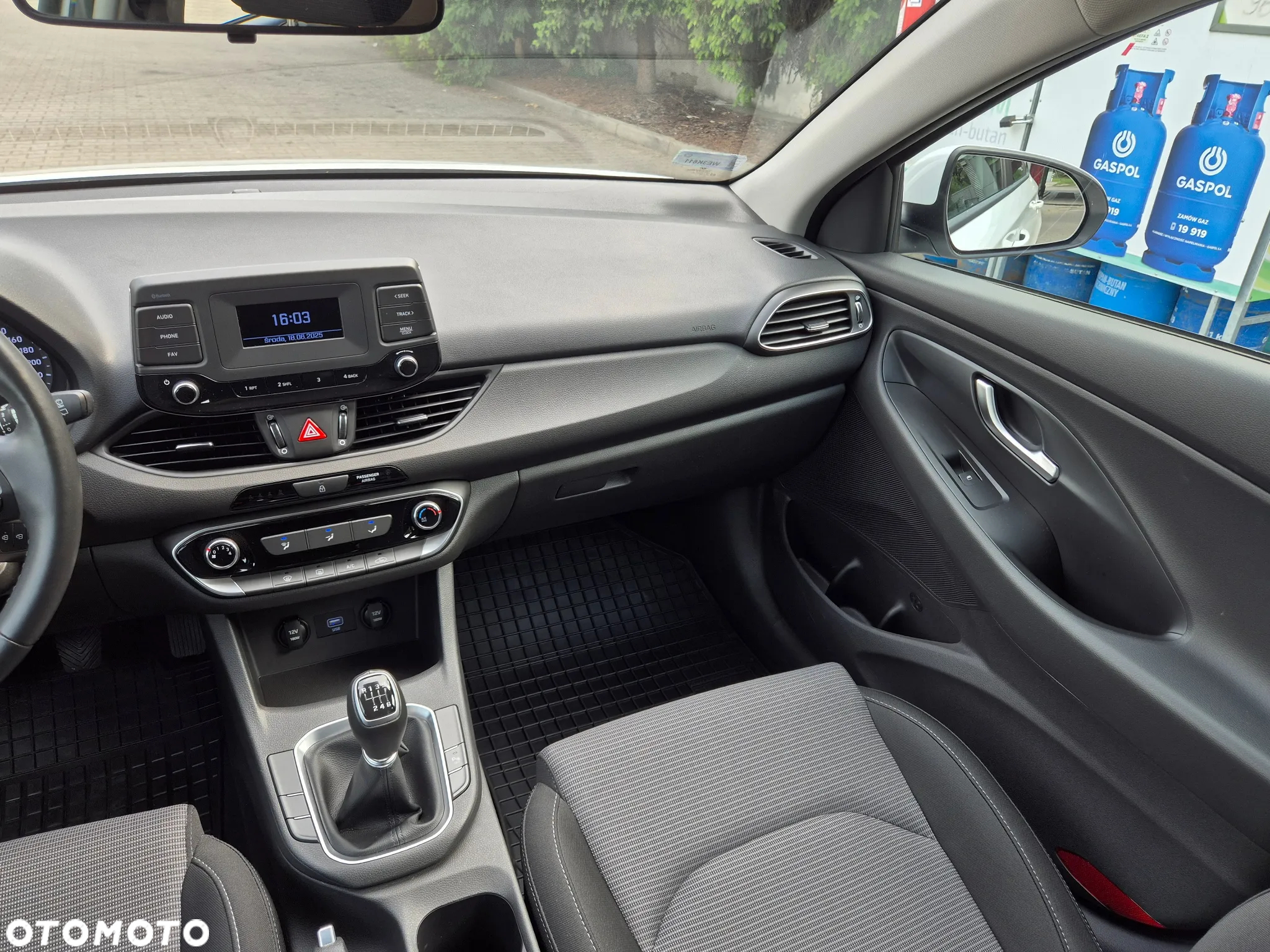 Hyundai i30 1.5 DPI Classic + - 17