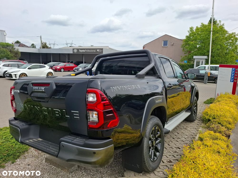 Toyota Hilux 2.8 D-4D Double Cab Invincible 4x4 - 3