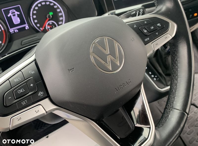 Volkswagen TRANSPORTER MULTIVAN BULLI T6.1, DSG 4Motion, T6 4x4 plus reduktor napędów, Model SALON POLSKA BULLY ORYGINAL!! Światła LED, Fotele obracane kapitańskie, Dynamiczne komfortowe zawieszenie!! 3 strefowa klimatyzacja, Felgi specjalne, Pakiet akustyczny, Stolik CAMPER.. - 17