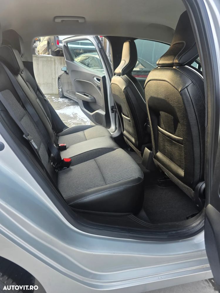 Renault Clio TCe 100 INTENS - 9