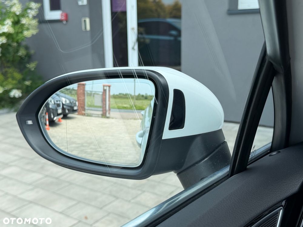 Volkswagen Passat 2.0 TDI BMT 4Mot Highline DSG - 17