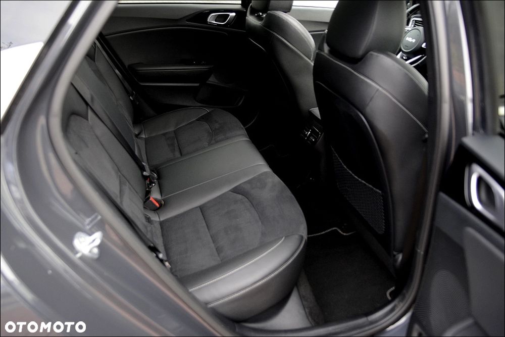 Kia ProCeed 1.5 T-GDI DCT7 OPF GT LINE - 23