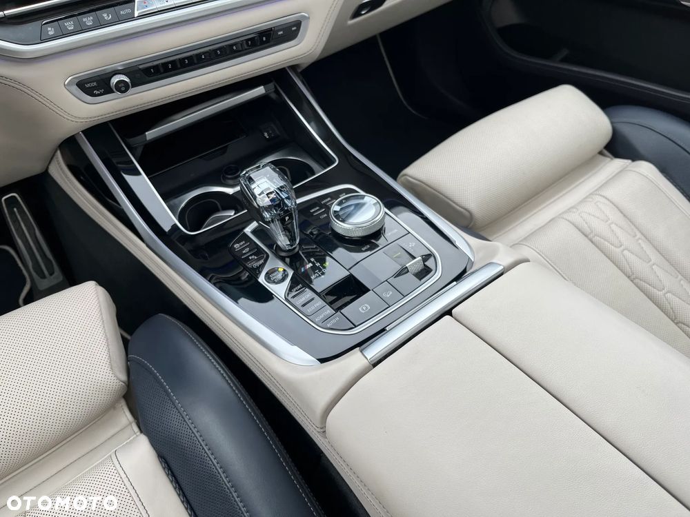BMW X7 2020