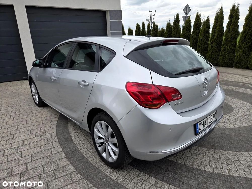 Opel Astra - 9