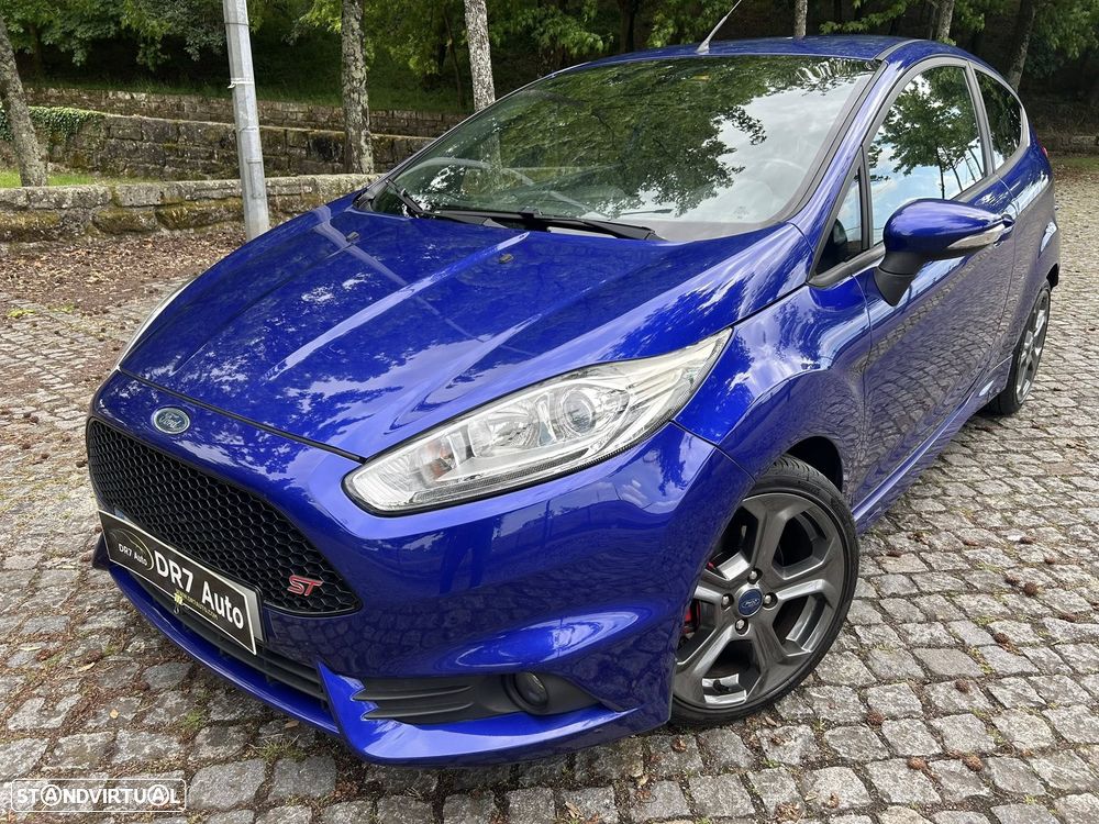 Ford Fiesta 1.6 EcoBoost ST - 24