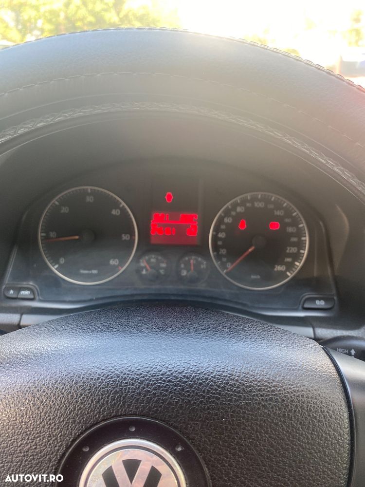 Volkswagen Golf - 5