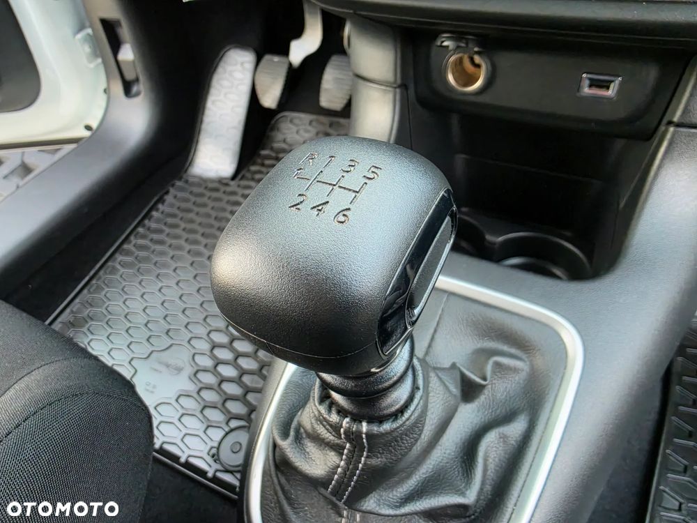 Citroën C3 1.2 PureTech Shine S&S - 16