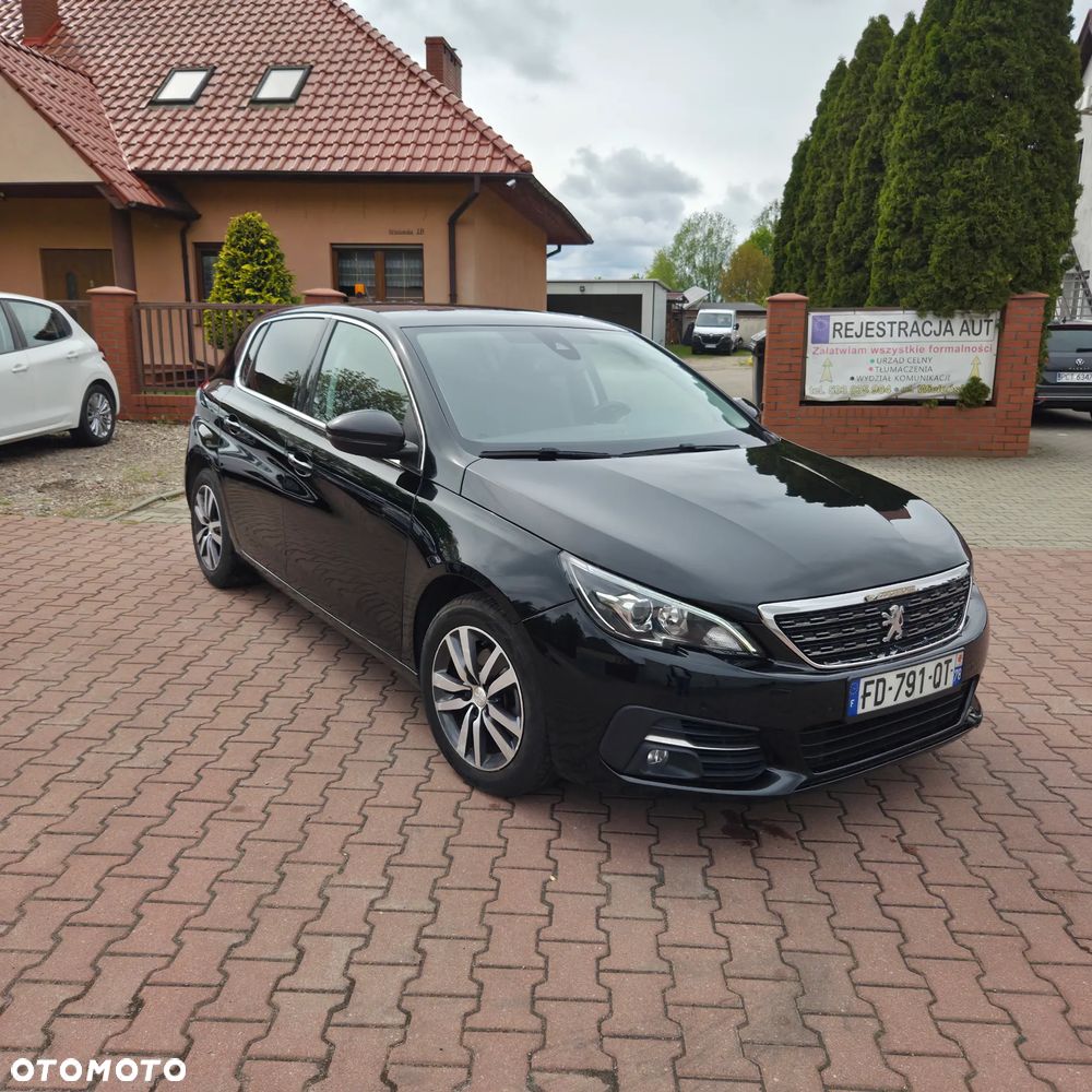 Peugeot 308 - 1