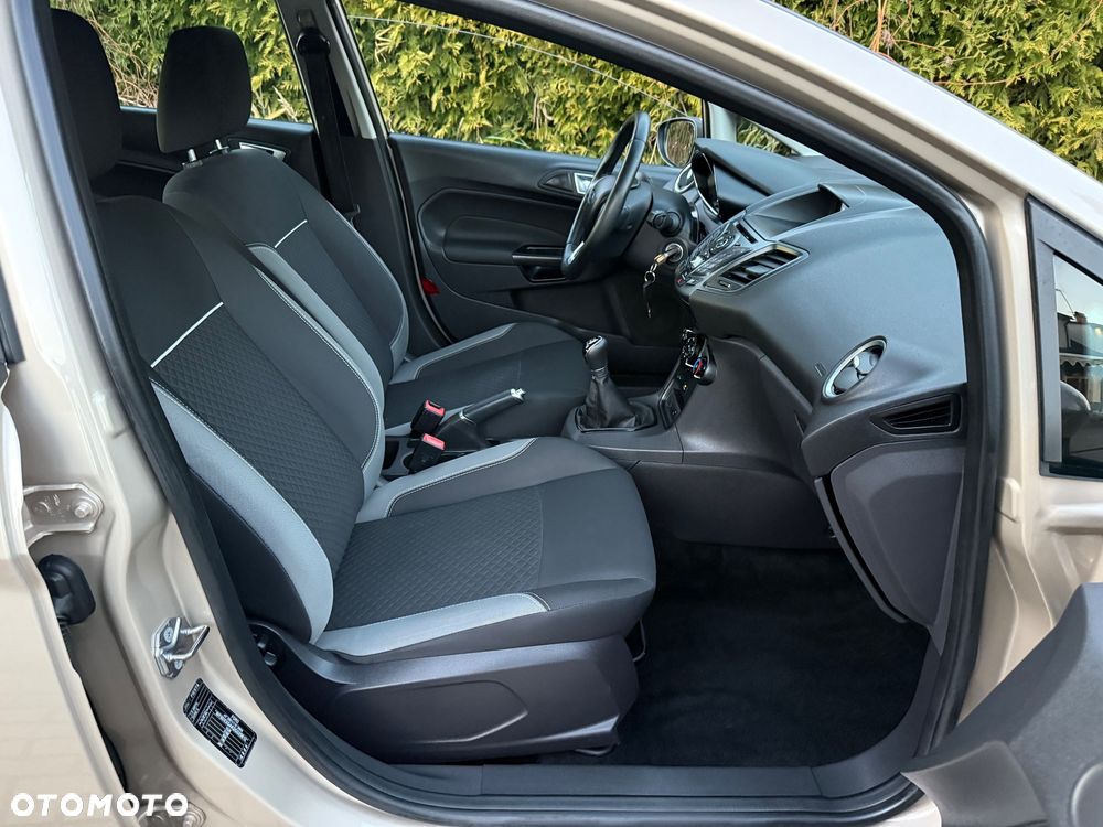 Ford Fiesta 1.0 Champions Edition - 15
