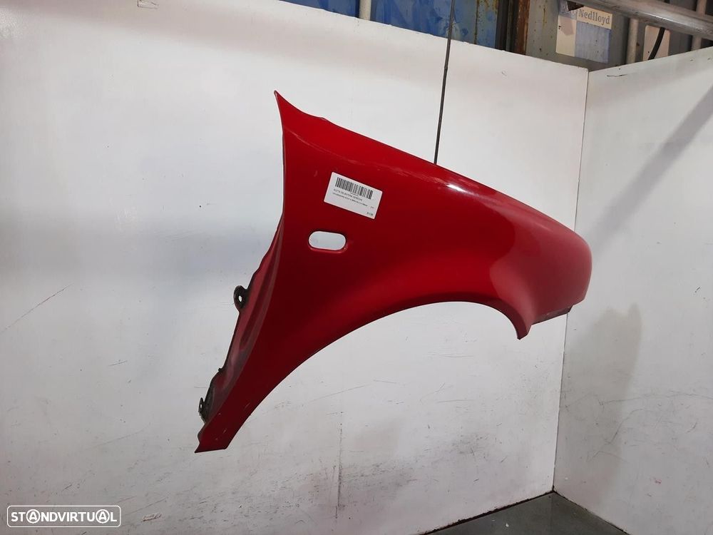 GUARDA-LAMAS FRONTAL DIREITO VOLKSWAGEN GOLF IV 2001 - 3