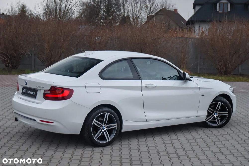 BMW Seria 2 218d Sport Line - 9