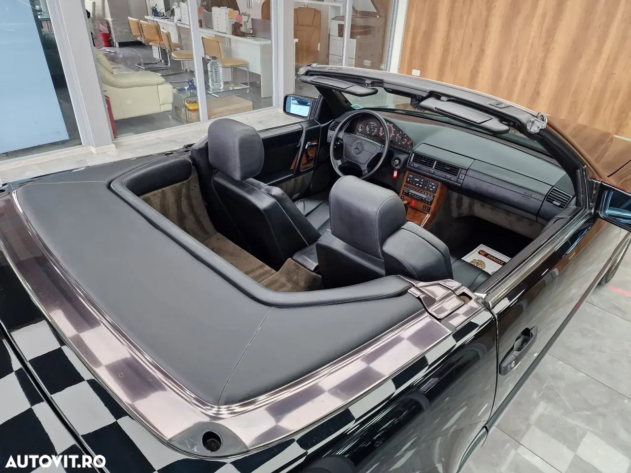 Mercedes-Benz SL - 23