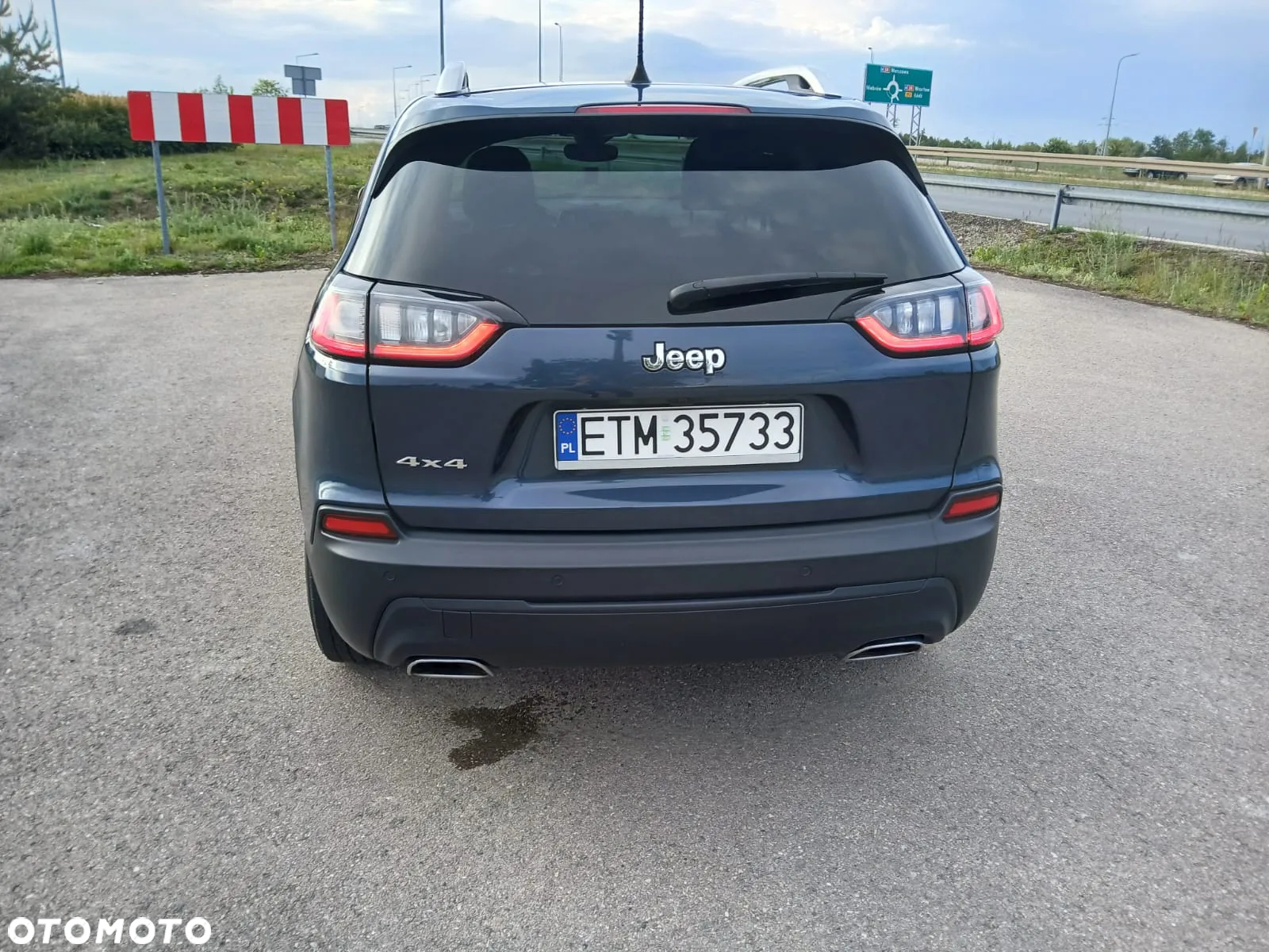 Jeep Cherokee - 5