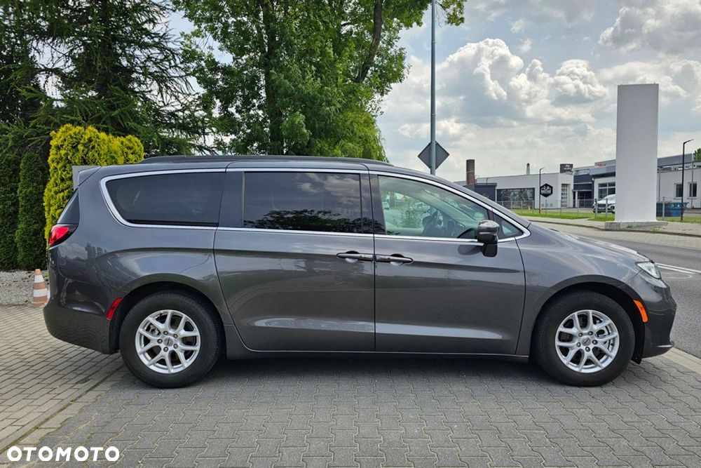 Chrysler Pacifica - 13