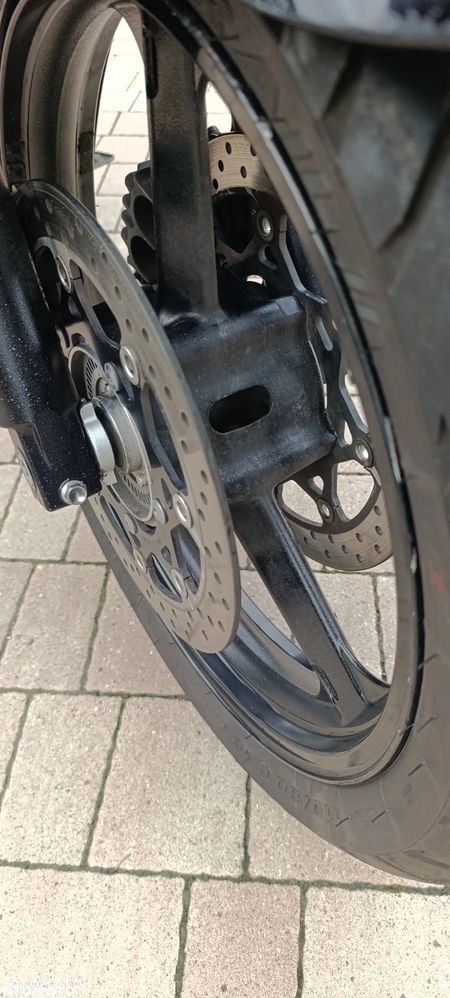 Suzuki V-STROM - 18