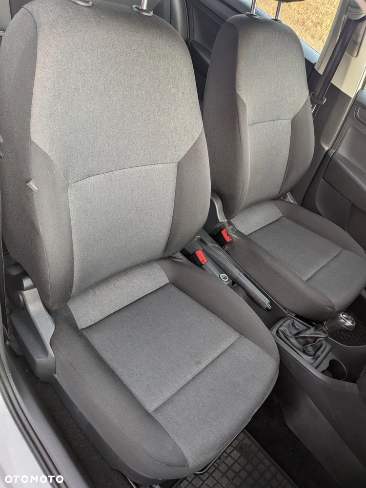 Skoda RAPID Spb 1.0 TSI Active - 17