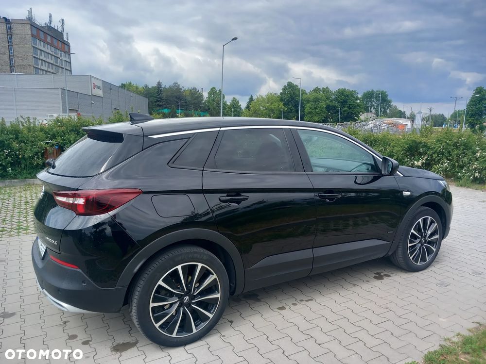 Opel Grandland X 1.6 T PHEV 4x4 Edition Business - 13