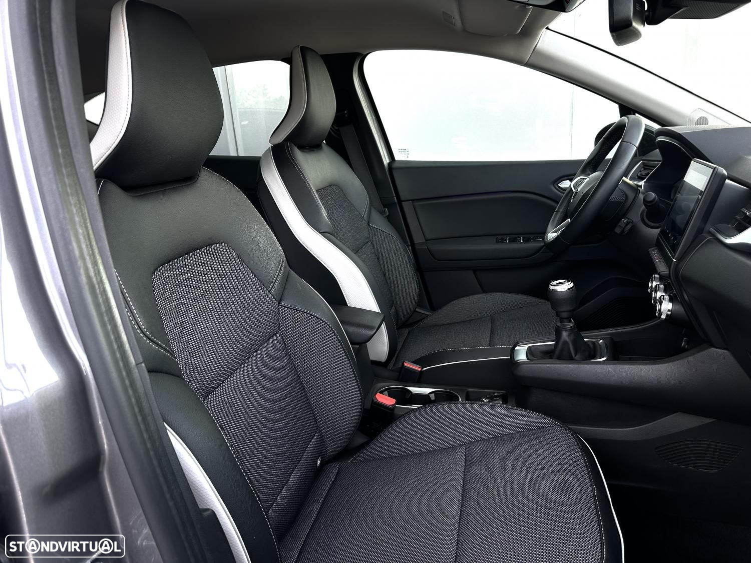 Renault Captur 1.0 TCe Exclusive - 21