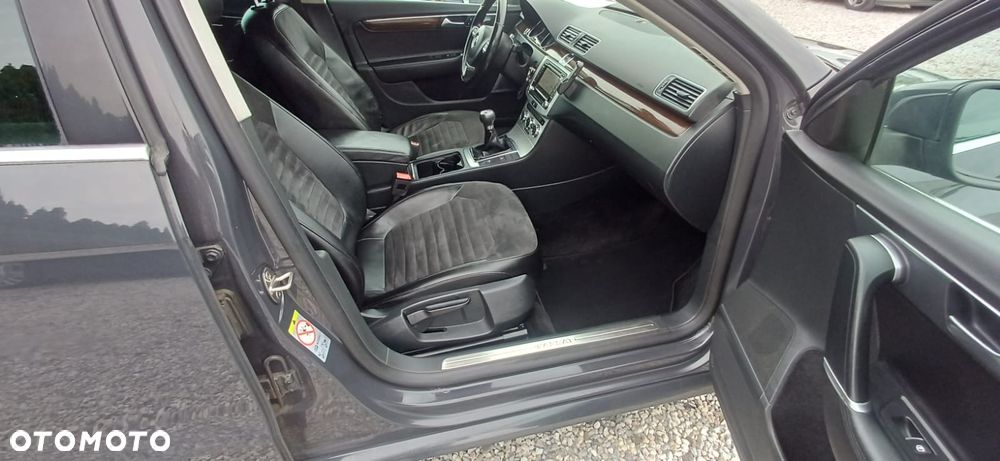 Volkswagen Passat - 26