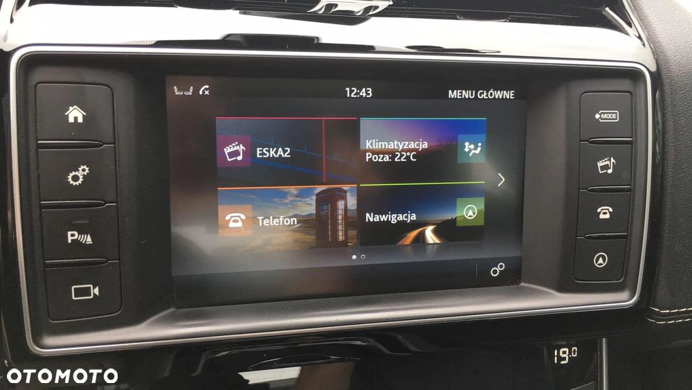 Jaguar XE 2.0 D R-Sport - 8