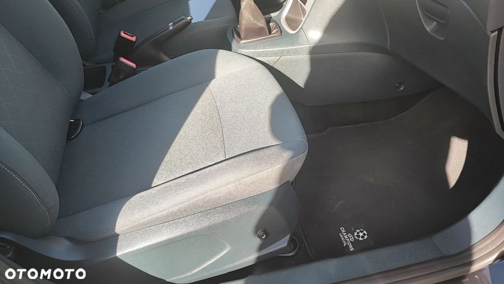 Ford Fiesta 1.25 Champions Edition - 36