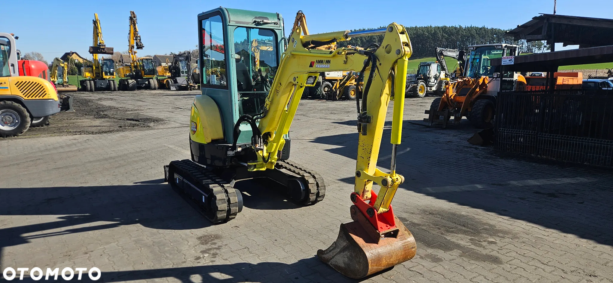 Yanmar Vio 25 łyżka z Niemiec krótki tył - 7