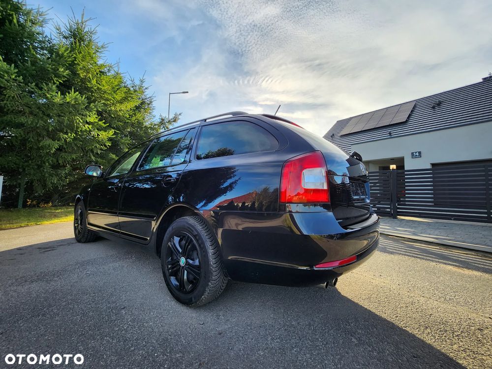 Skoda Octavia Combi 2.0 TDI Laurin & Klement - 9
