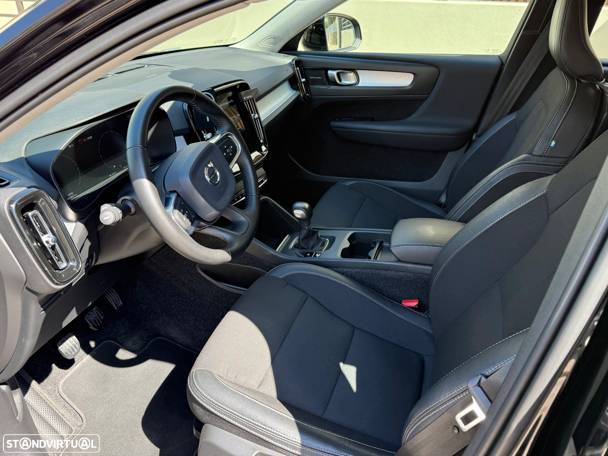 Volvo XC 40 2.0 D3 Momentum Plus - 11
