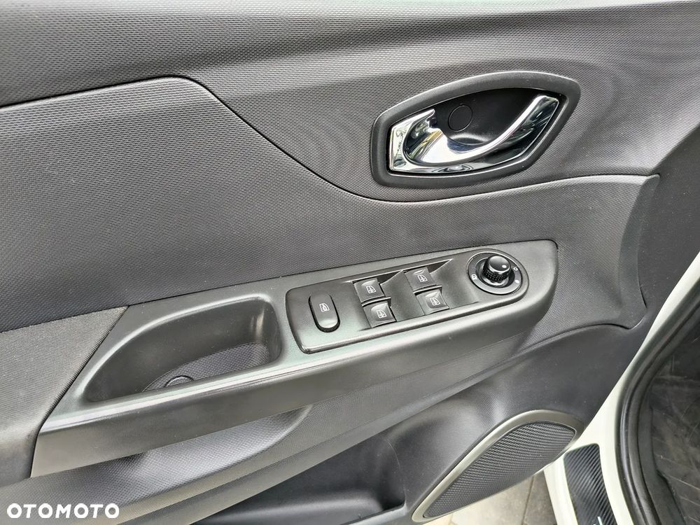 Renault Captur - 21
