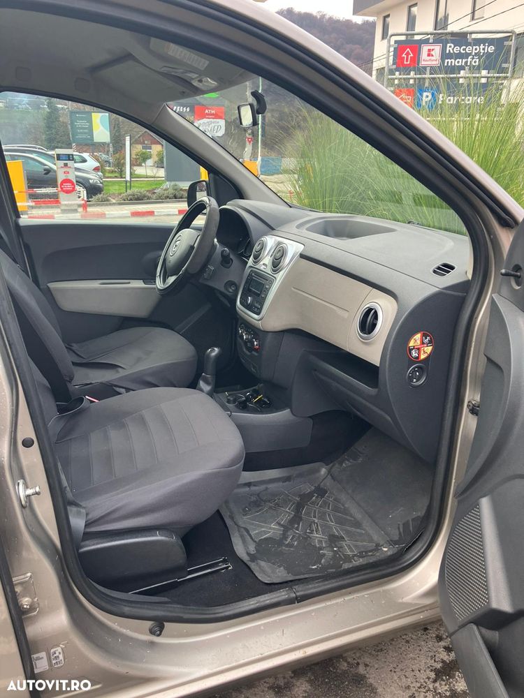 Dacia Lodgy SCe 100 Celebration - 6