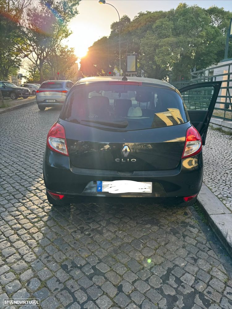 Renault Clio 1.2 16V Dynamique S - 8