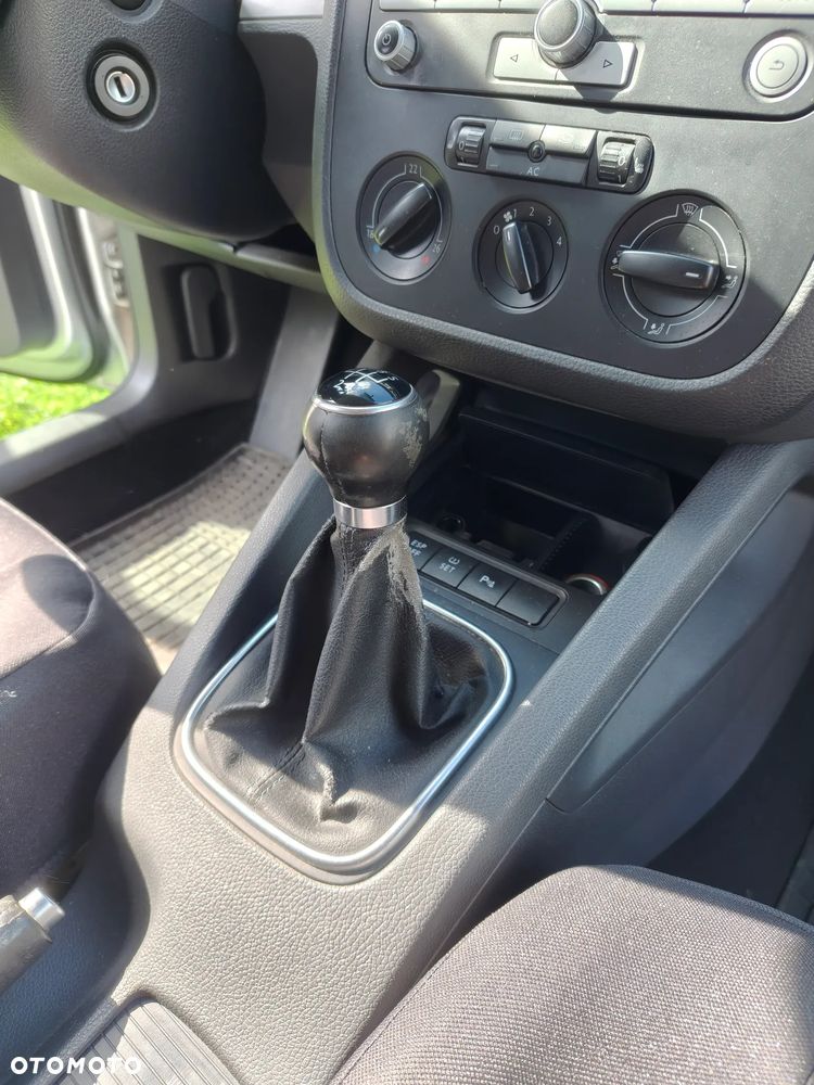 Volkswagen Golf 1.9 TDI DPF Edition BlueMotion - 10