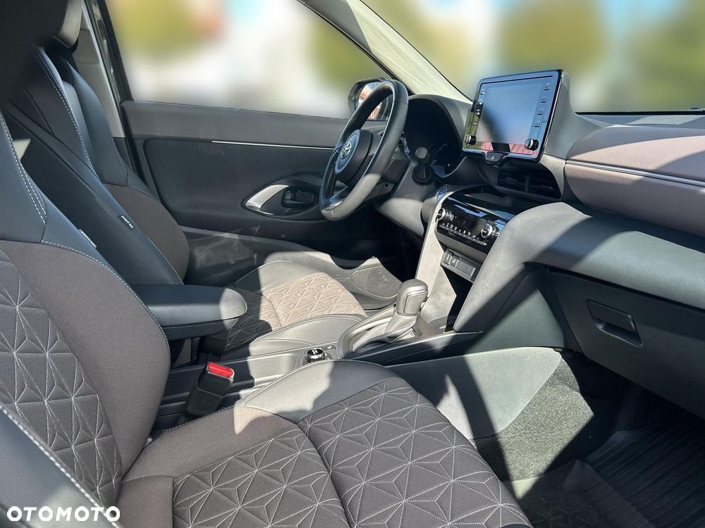 Toyota Yaris Cross - 14