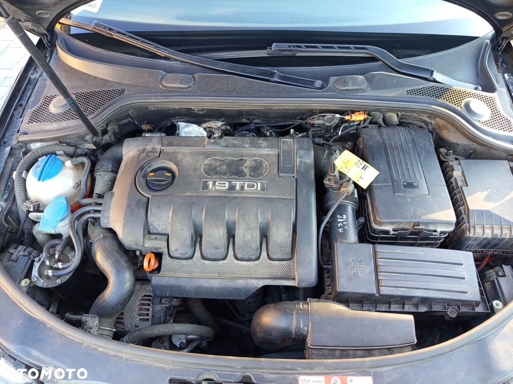 Audi A3 Sportback 1.9 TDI DPF Ambiente - 11