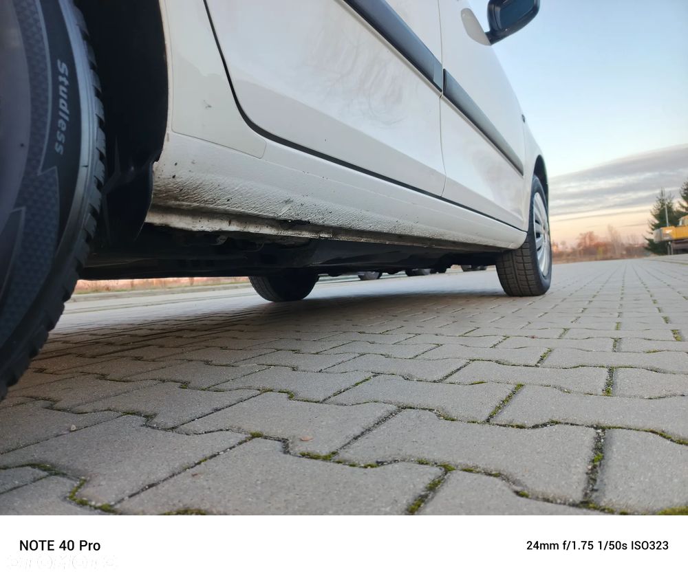 Skoda Fabia 1.2 HTP Active - 14